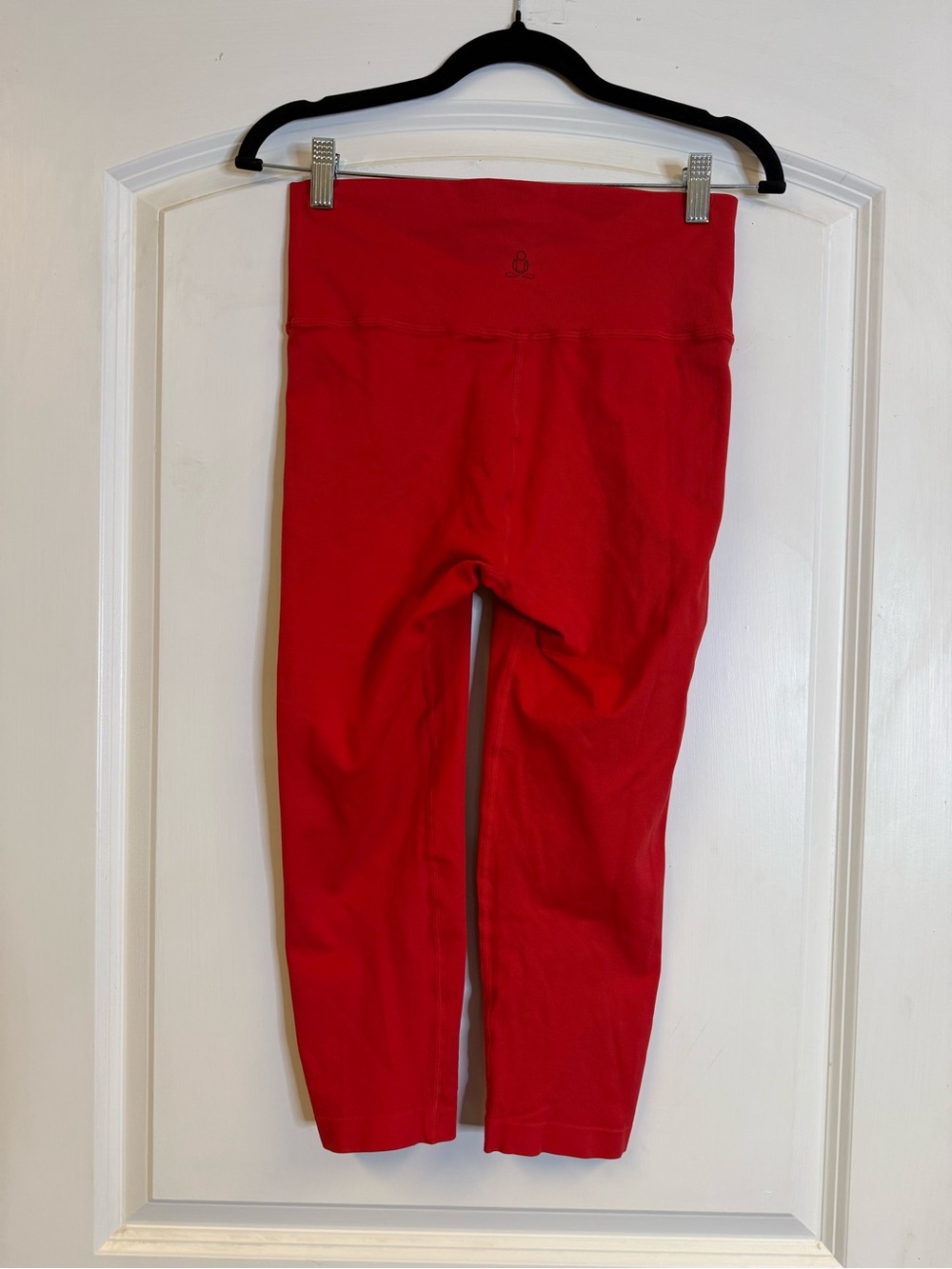 Phat Buddha Red High Rise Cropped Yoga Leggings M/L